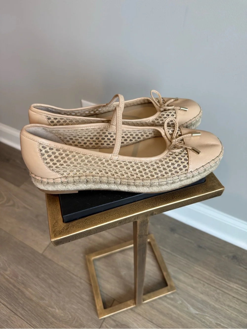 Dolce Vita lightweight beige